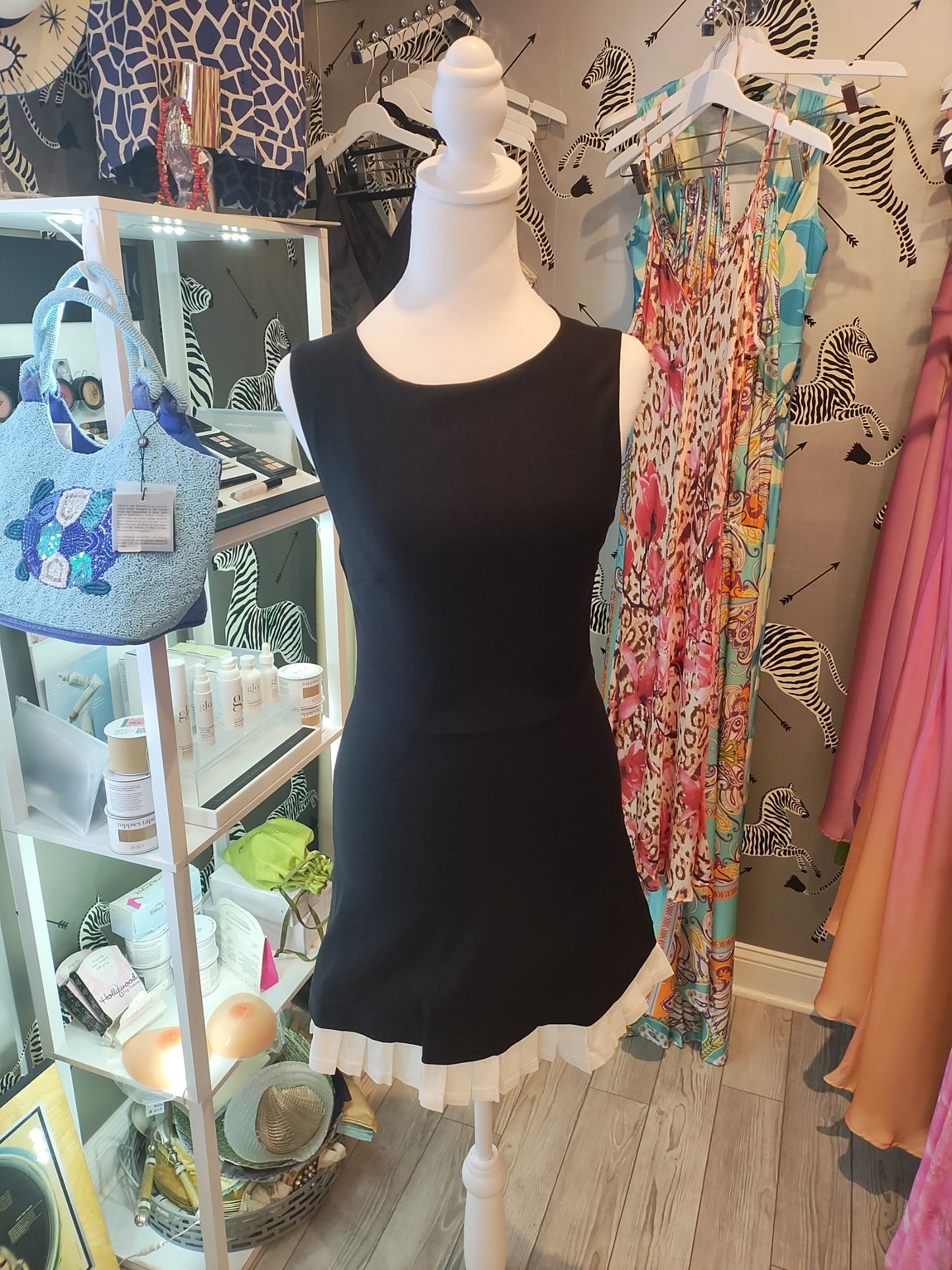 Sleeveless Mini Dress Pleated Skirt